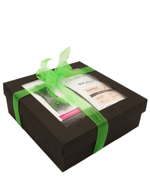 Divu kafiju un mazo dzirnaviņu komplekts